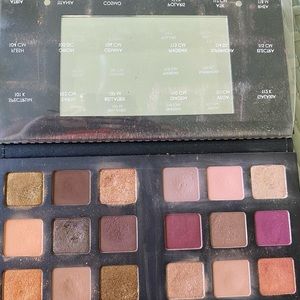 Natasha Denona  star eyeshadow palette